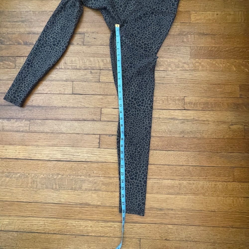 Alo Yoga Leopard High Waist Vapor Leggings - Picture 6 of 9